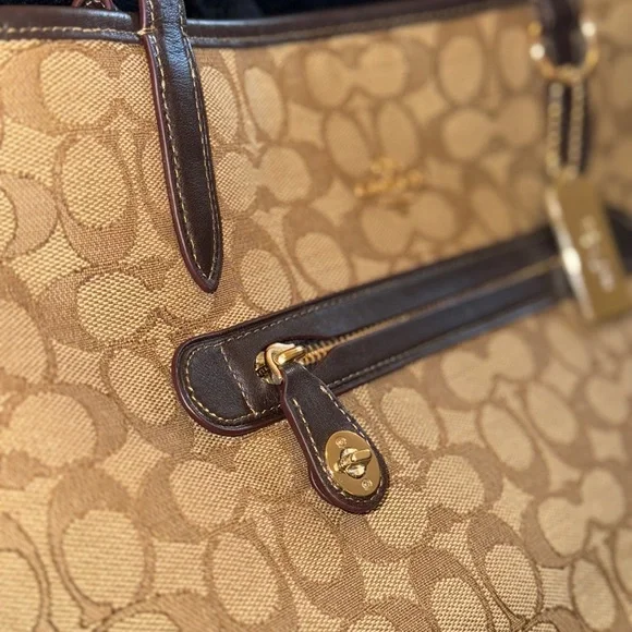 COACH Taylor Tote Bag in Signature Khaki Brown 100% authentic! - Picture 9 of 15